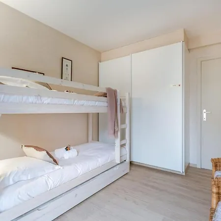 Huswell - Authentic With Terraces And Parking Apartment Knokke-Heist